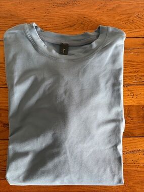 lululemon athletica NWT Short-Sleeve Tee Small